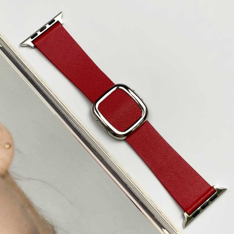 Кожаный ремешок Modern Buckle Leather для Apple Watch 38/40/41mm Silver/Product red